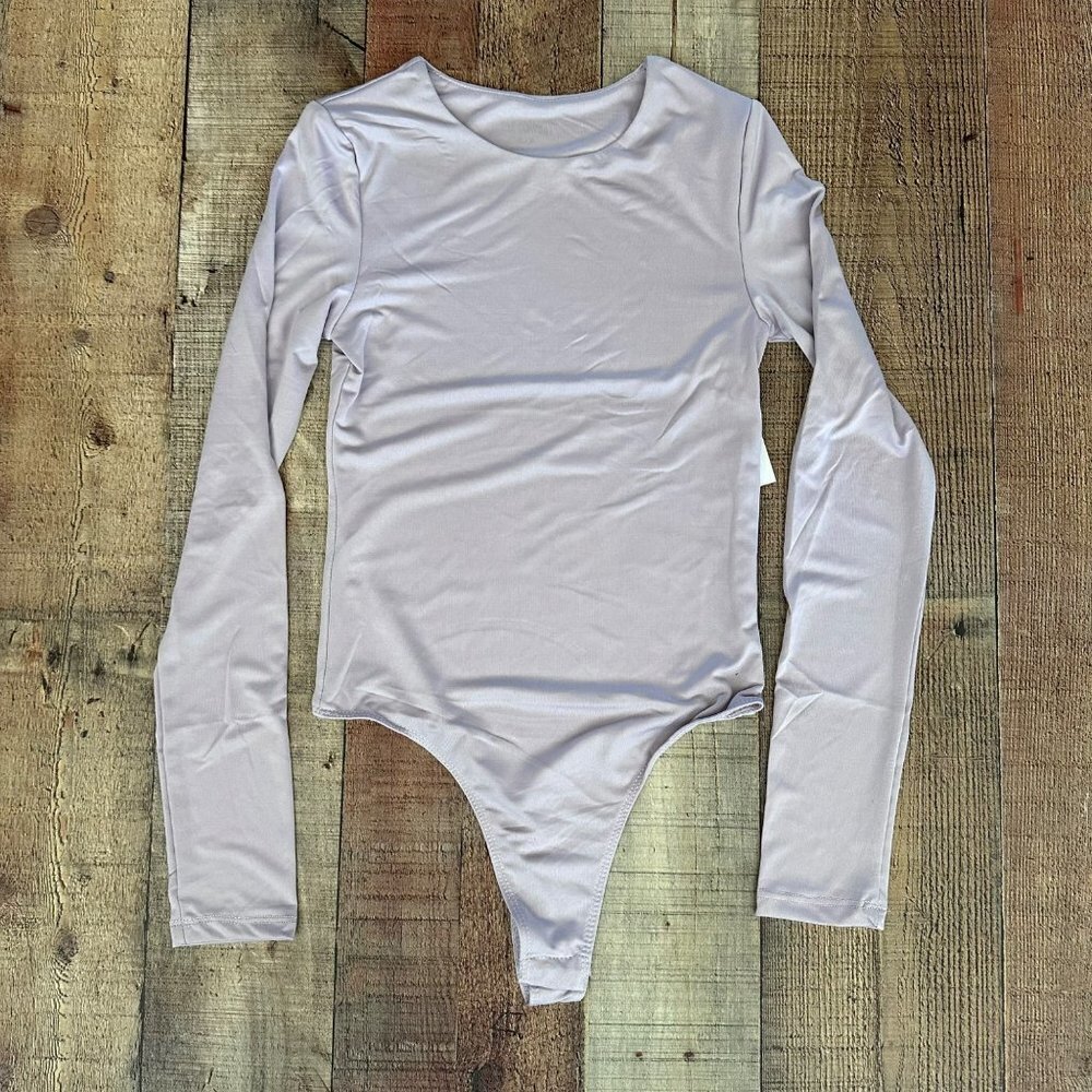 Aimez Votre silhouette dusty lavender purple body suit women's small